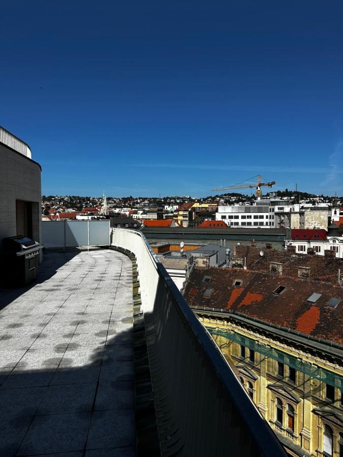 Appartamento Luxury Penthouse At The Historical Centre With Free Parking Bratislava Esterno foto